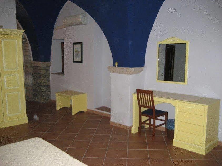 Sa Balza Guest House Bosa Exterior foto