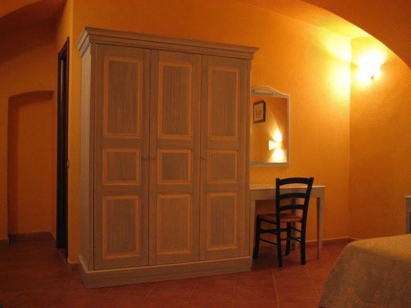 Sa Balza Guest House Bosa Exterior foto
